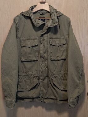 GAP Men's Medium Olive Green Military Field Jacket with Packable Hood